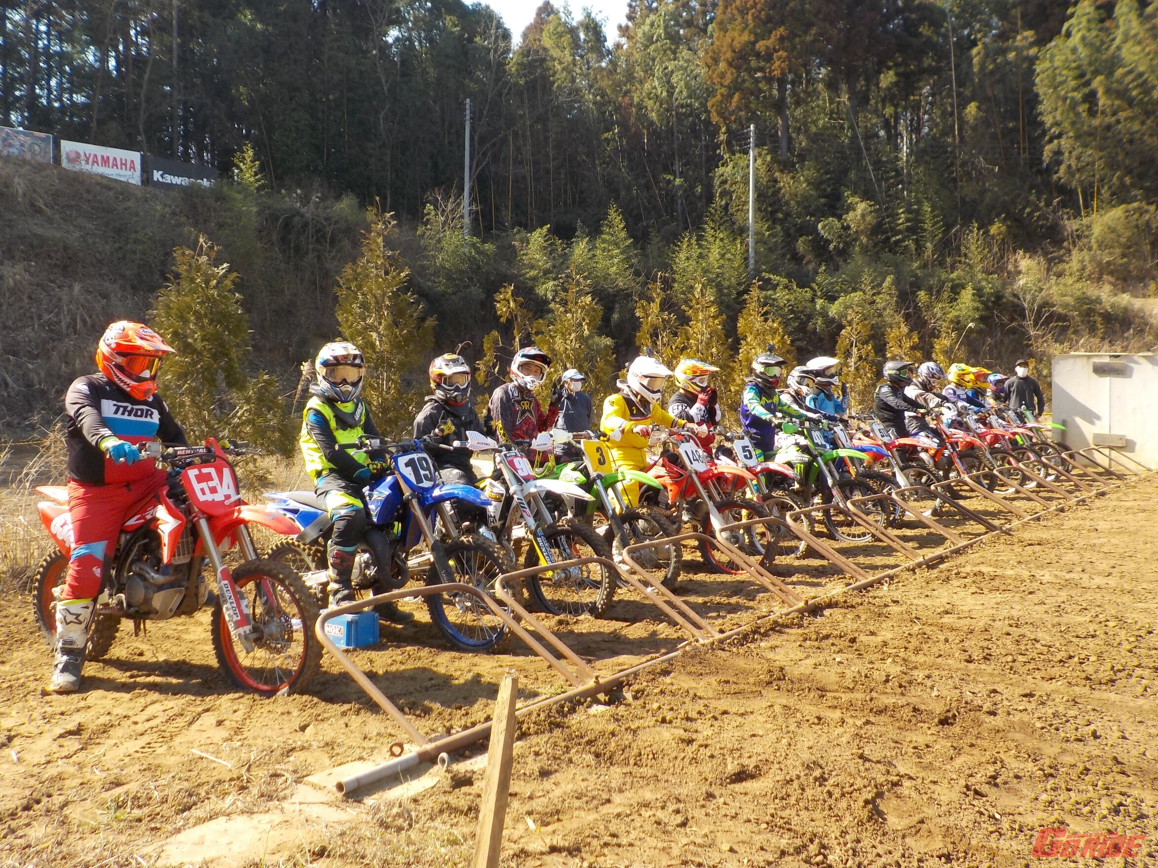 30台が白熱のバトルを展開 サンデーモトクロス第1戦