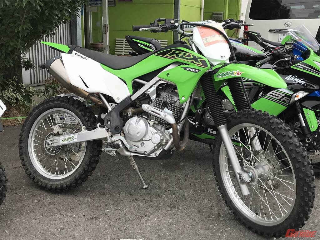 店内裏でダート試乗ができる、群馬県「伊勢崎市唯一のカワサキ専門ディーラー」モトハウスライムグリーン!!