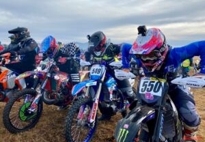 大阪のバイクショップNEWTON&CHARGERがJNCC最終戦AAGP森羅を斬る!!